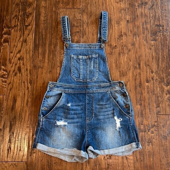 Sneak Peak Distressed Bib Overall Shorts size medium - Picture 1 of 9